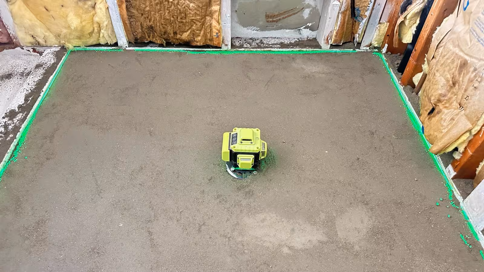Fresh mortar bed over rebuilt shower pan in DTC