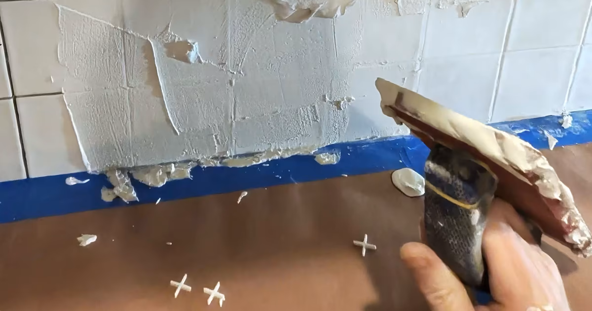 Epoxy vs. Cementitious vs. Premixed Grout: Which Belongs in Your Shower?